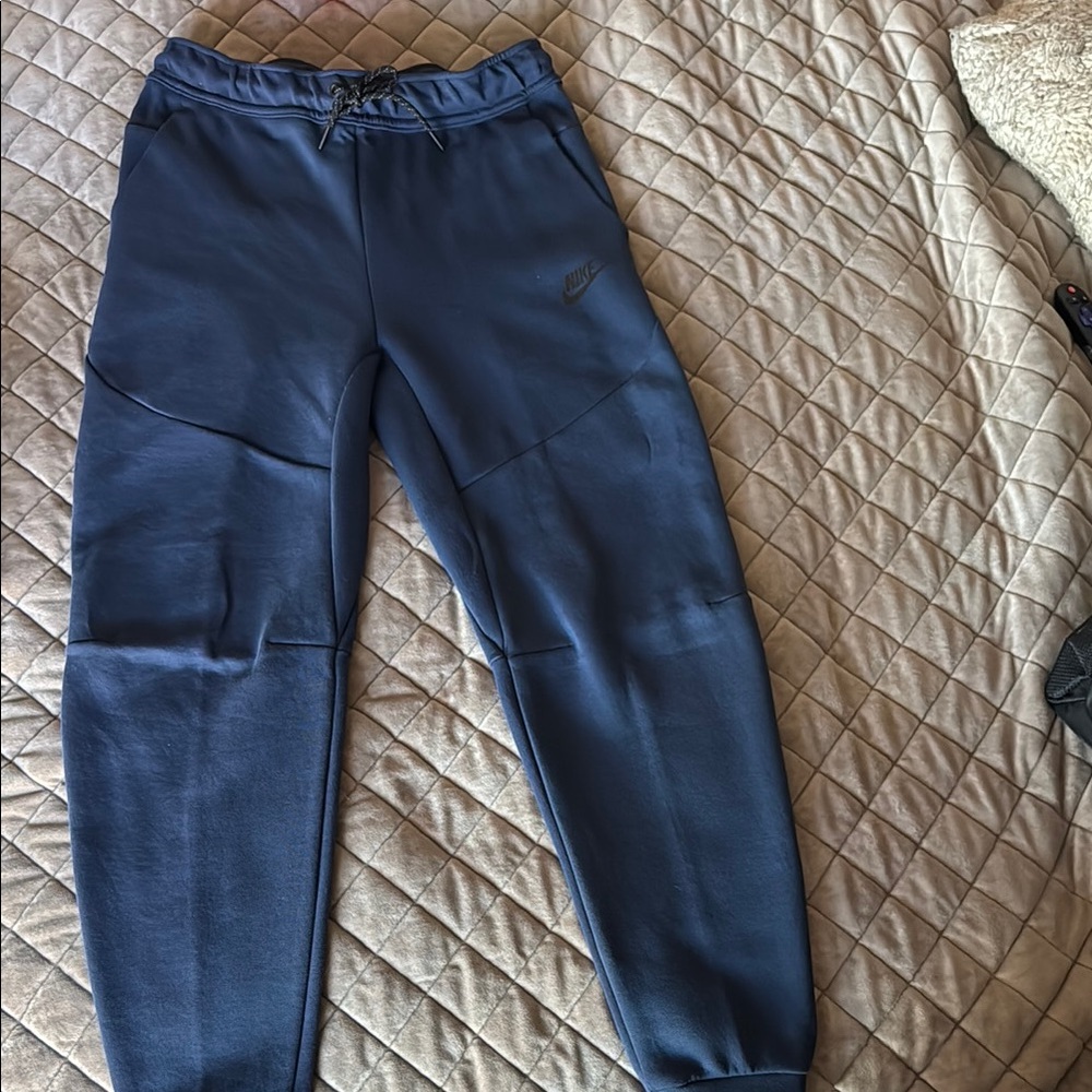 Nike navy blue tech jogger pants size SM